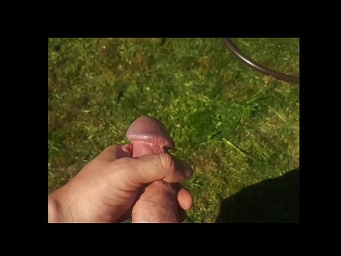 ❤️ Hottie beroa bere pussy arrosa izorratu egiten du eta udako lorategi batean squirt batekin esperma egiten du Porno ederra %eu.91sesex101.topan